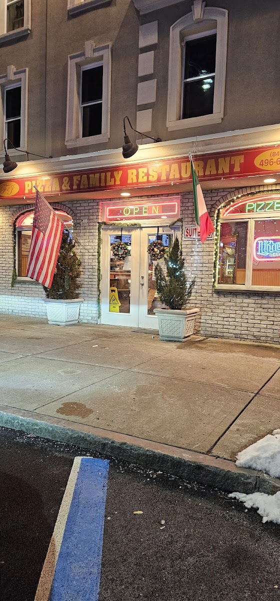 F & J Pizzeria